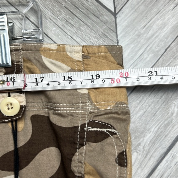 NWT Y2K Low Rise Cropped Camo Pants Bitten Size 18 - Picture 14 of 16